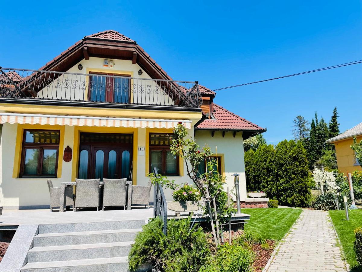 Mikes Deluxe Home Balatonfüred Esterno foto