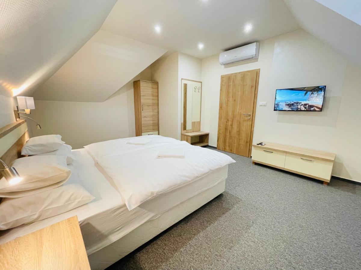 Mikes Deluxe Home Balatonfüred Esterno foto